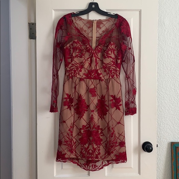 SOLD Marchesa Notte Embroidered Tulle Dress size 6 - Picture 1 of 14